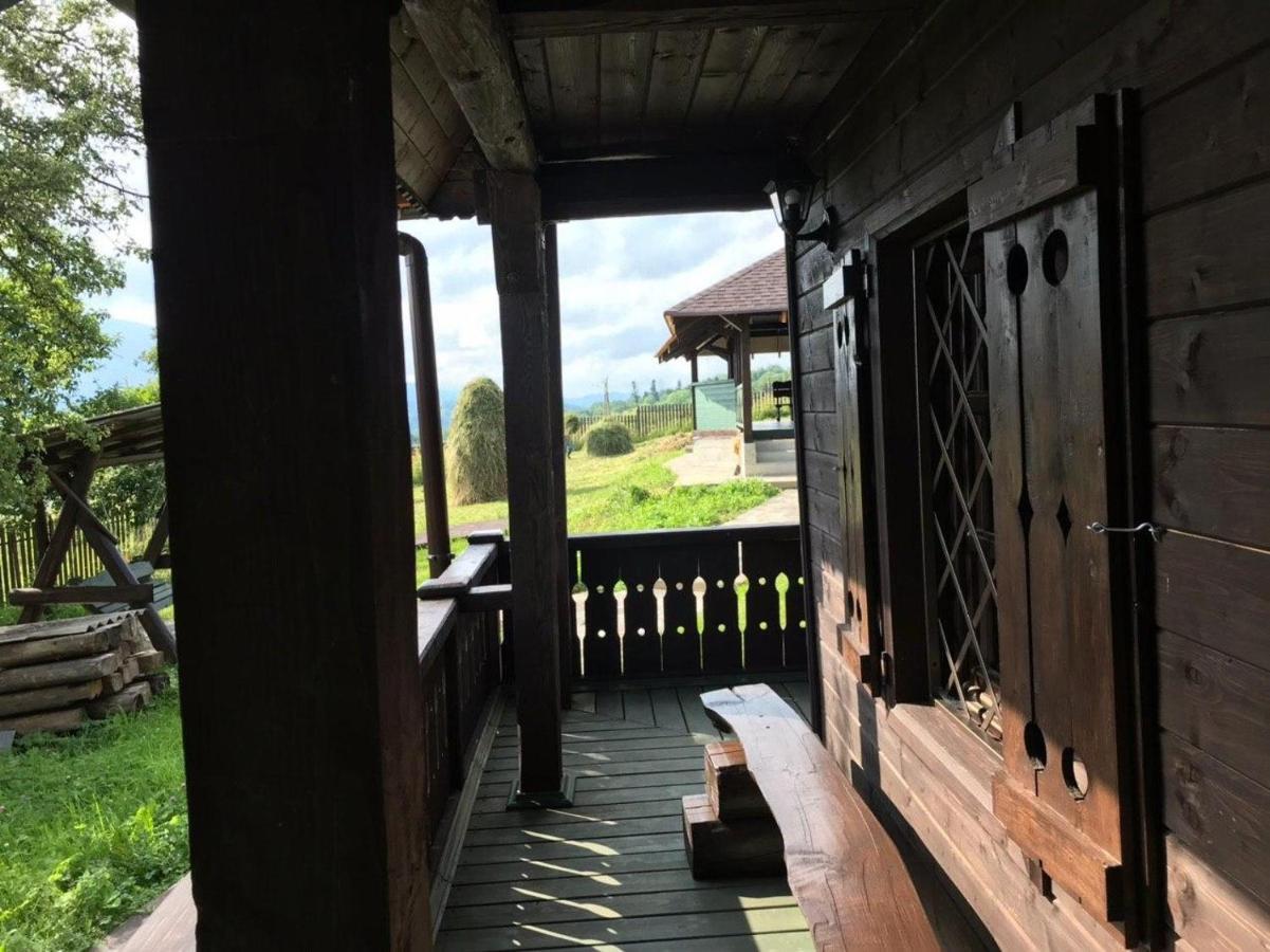 Садиба Остра Shcherbovets Buitenkant foto